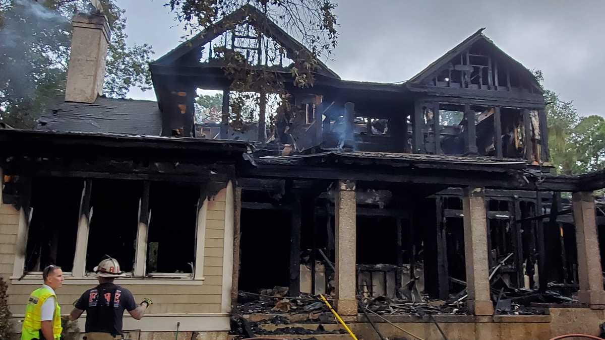 Fire in Hilton Head South Carolina Today: Emergency Crews Battle Major Structure Blaze